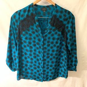 SOLD!     Worthington Women’s Button-Down